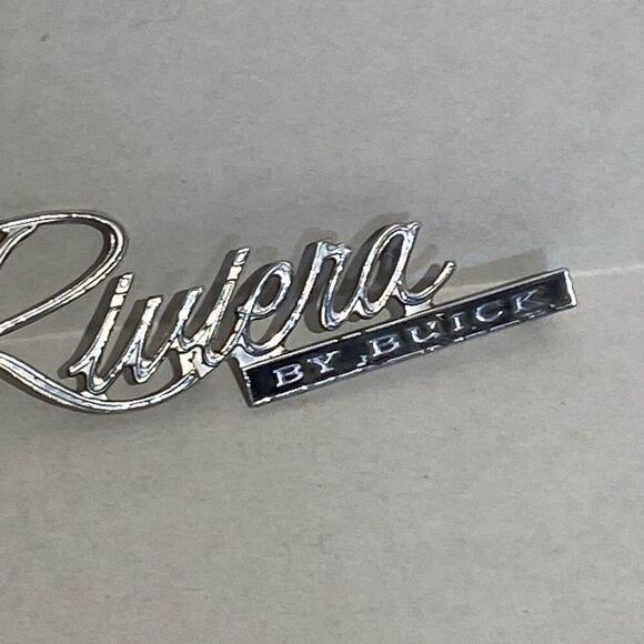 Riviera By Buick Draw CC Chrome Trunk Script Deck Lid Emblem Badge 1971-1972 - Picture 3 of 7